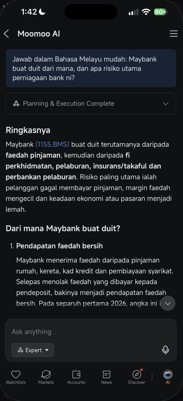 Jawapan Moomoo AI dalam Bahasa Melayu tentang dari mana Maybank buat duit