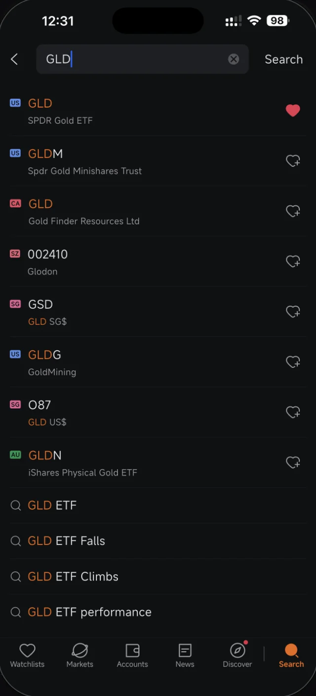 Hasil carian GLD dalam Moomoo menunjukkan ETF emas dan saham syarikat perlombongan