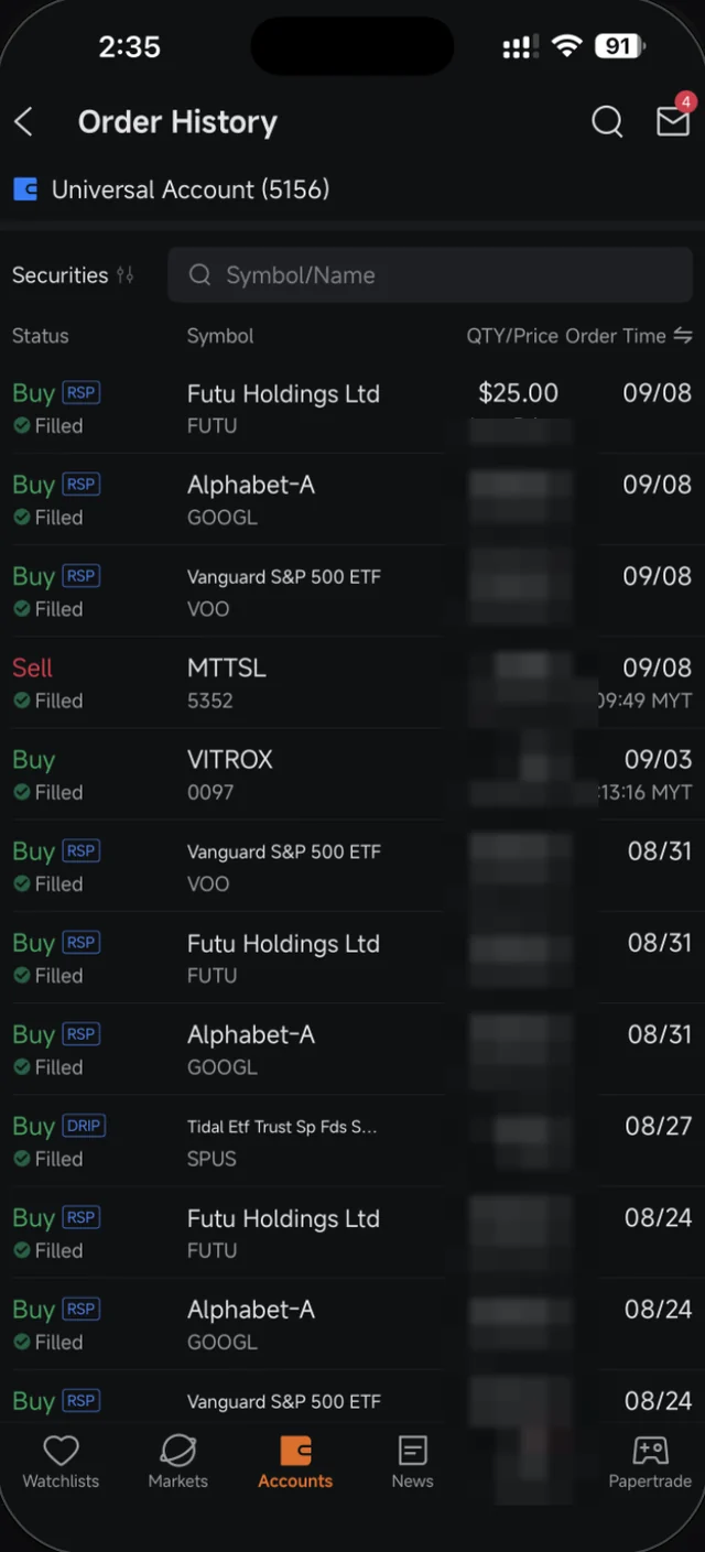 Order History dalam Moomoo dengan lencana RSP dan DRIP pada setiap belian automatik