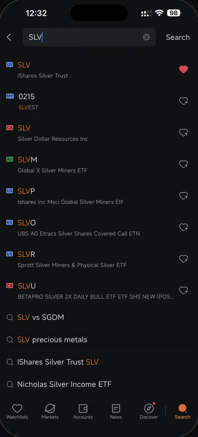 Hasil carian SLV dalam Moomoo menunjukkan ETF perak, saham lombong dan produk berleveraj