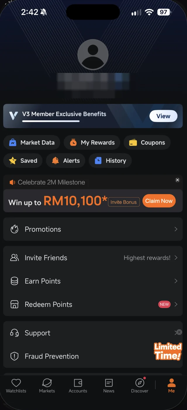 Halaman Me dalam Moomoo dengan pilihan Support dan Fraud Prevention, nama dan User ID dikaburkan
